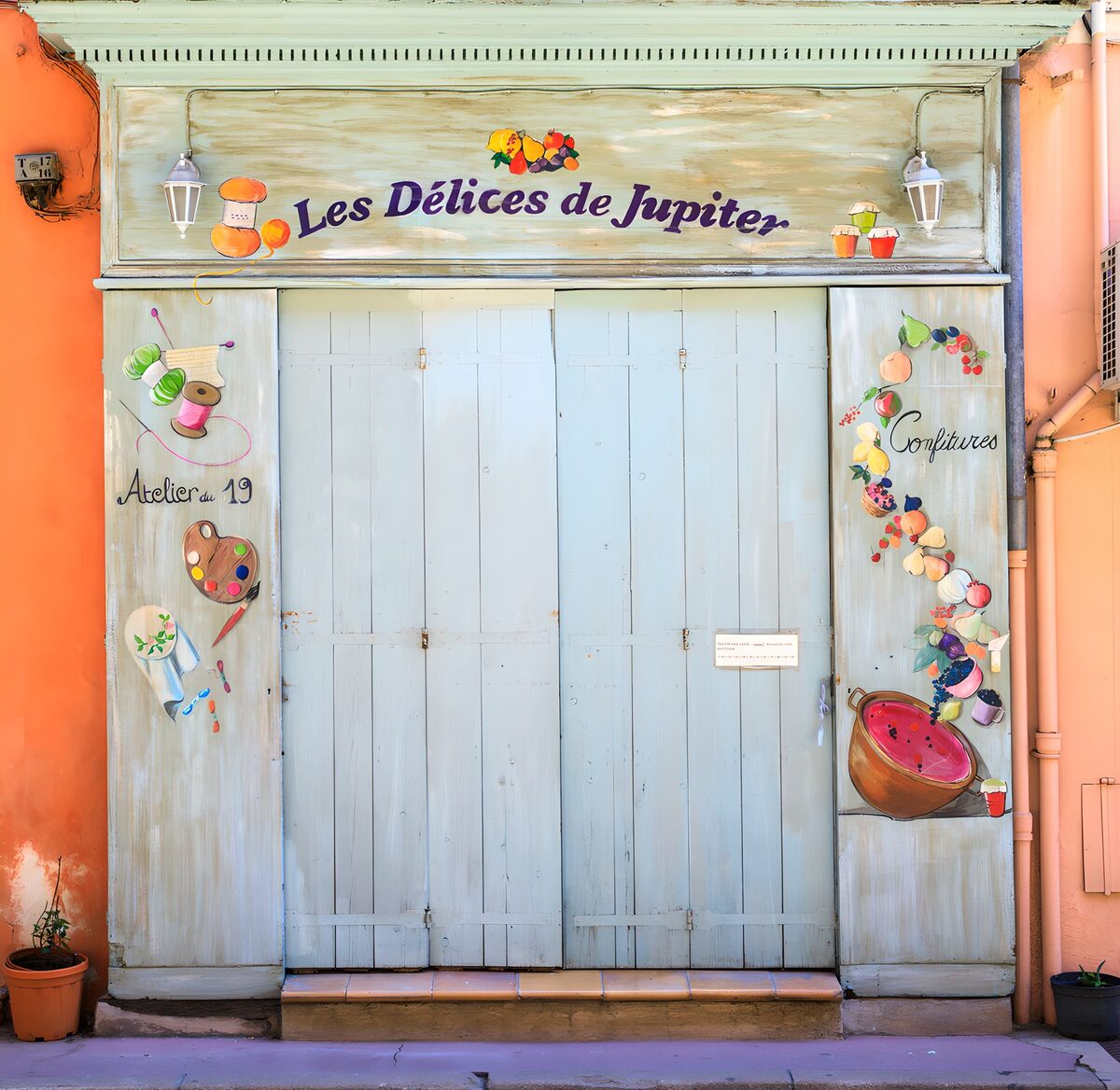 PDGIT3200255: La bottega dalle imposte color pastello
