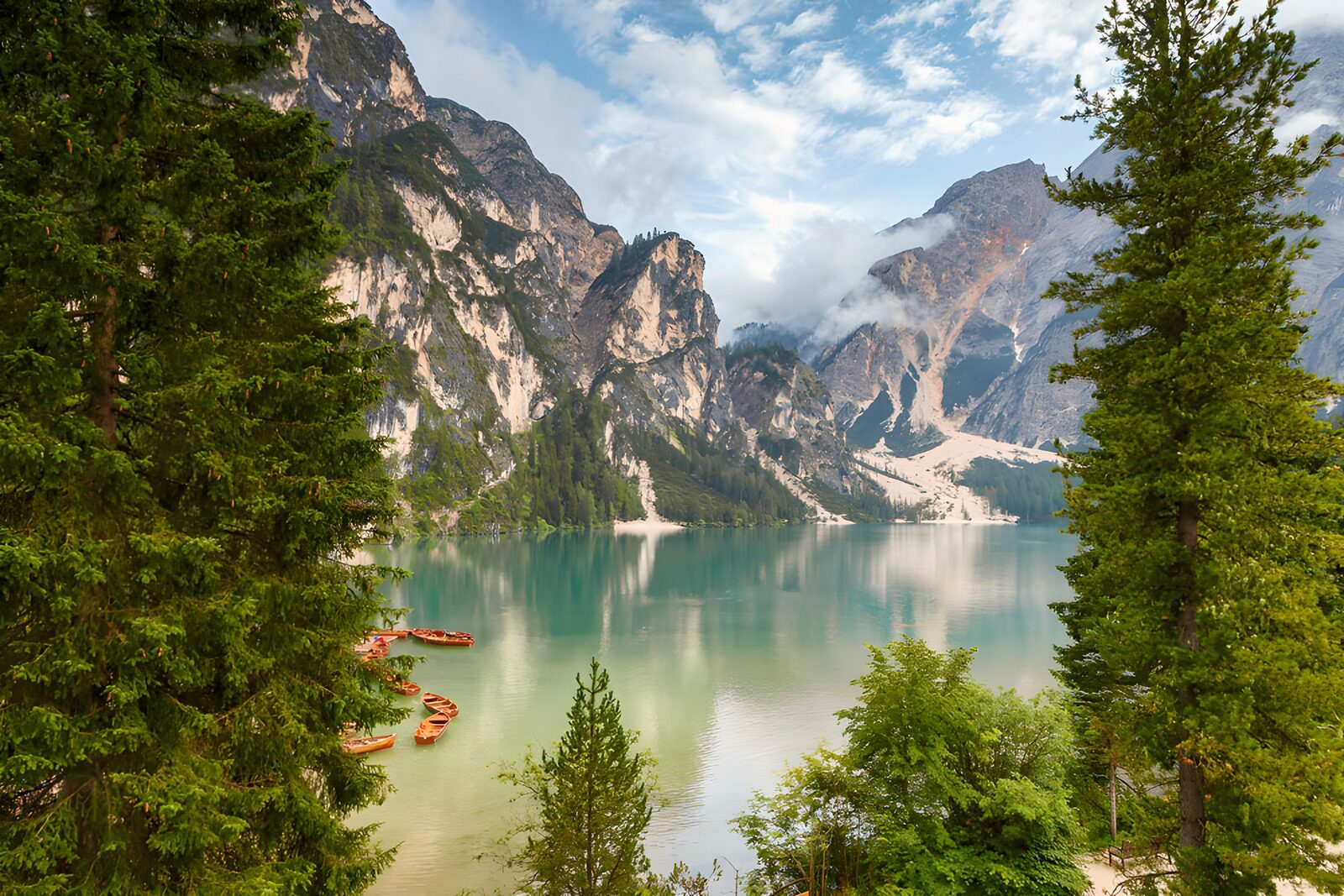PDGIT2218161: Lago turchese nella quiete dei monti