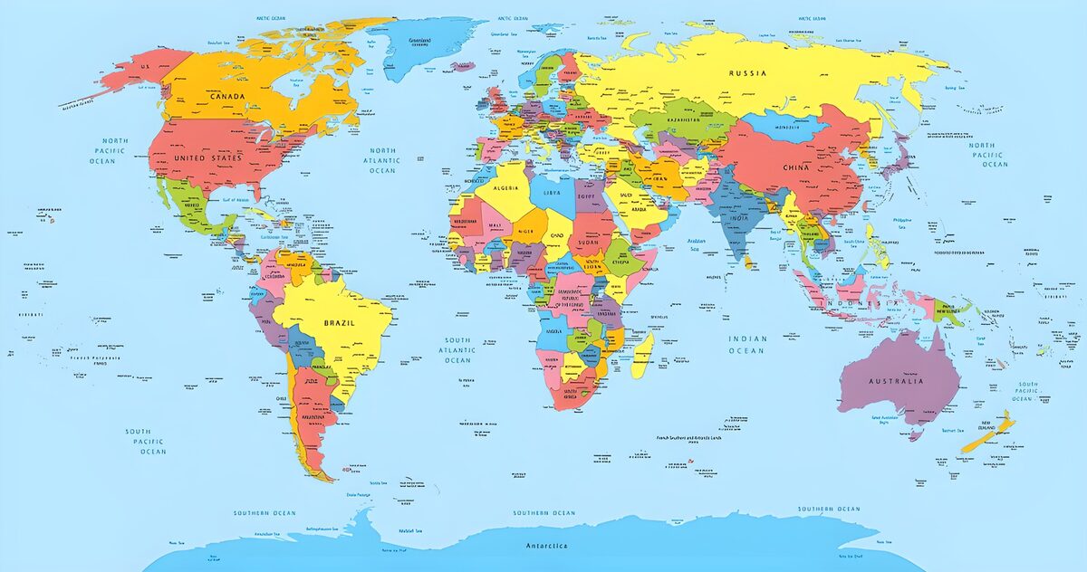 PDGIT2494589: Mappa politica del mondo a tinte vivaci