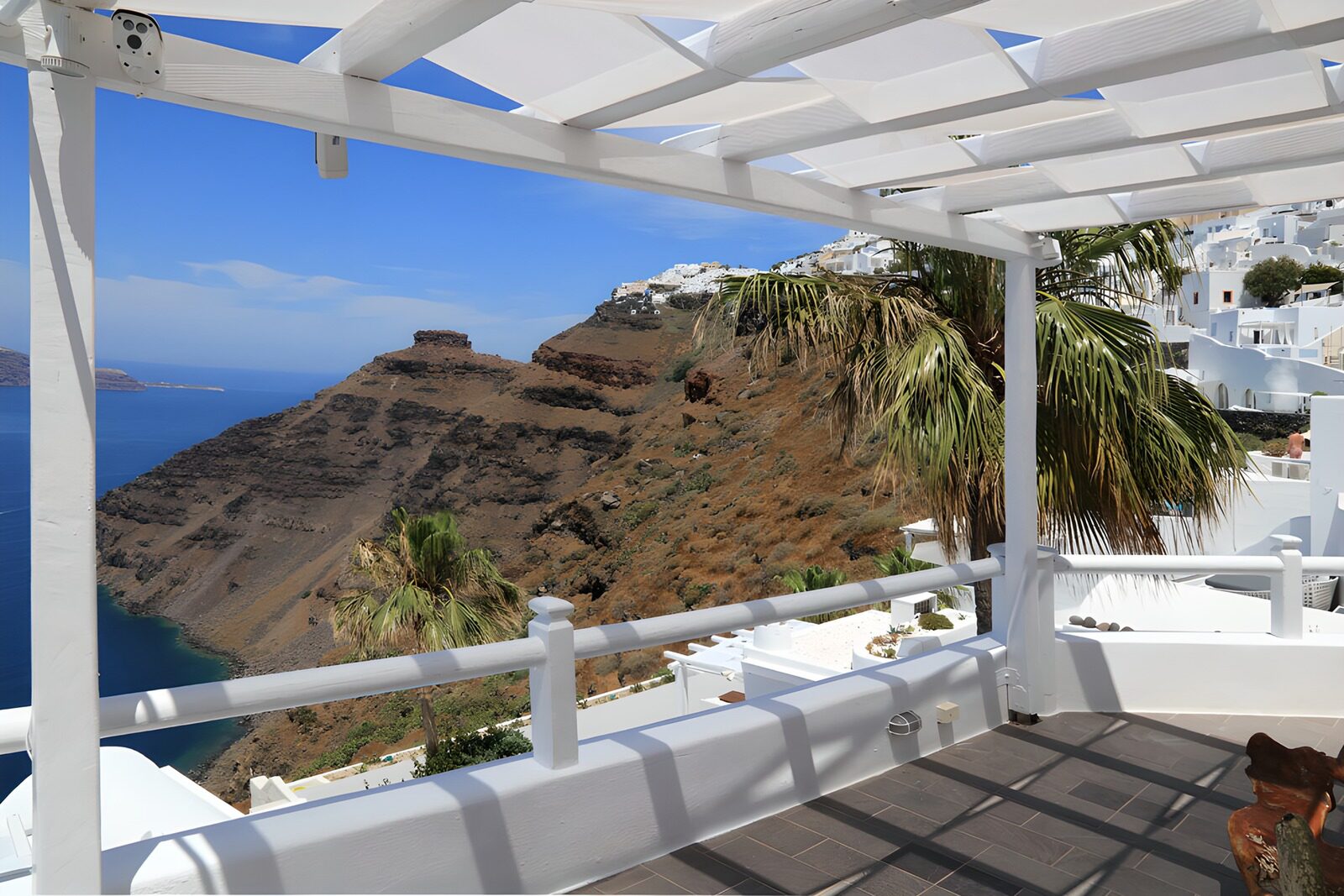 PDGIT4529156: Terrazza bianca a picco sul mare