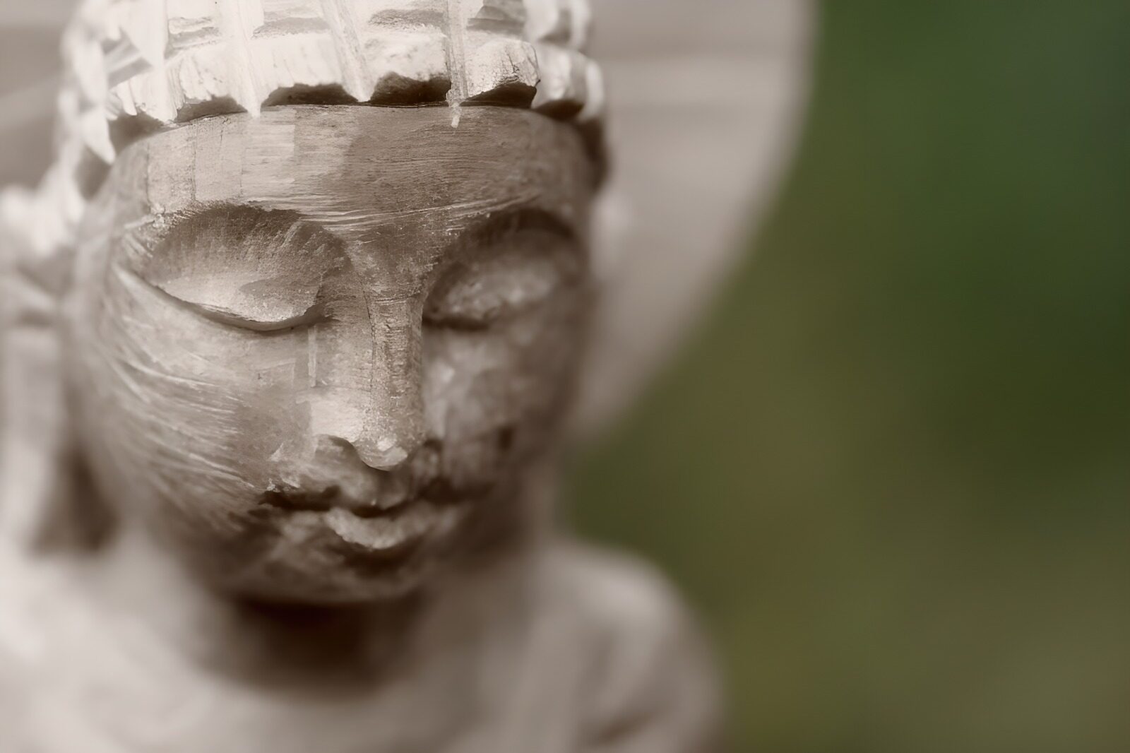 PDGIT9253152: Volto di Buddha scolpito nel legno